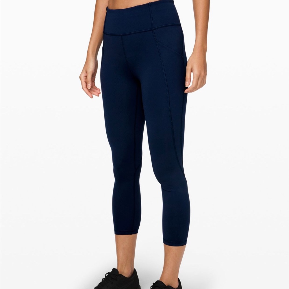 Lululemon Time To Sweat 23” in True Navy